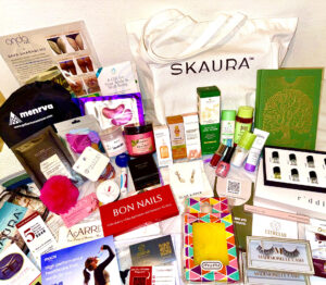 Skaura gift bag loaded with personal care goodies for women at the MDW Soiree