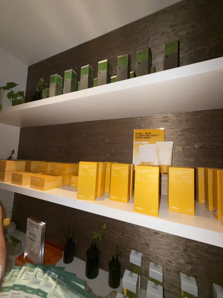 Closeup of the Celimax Pore Relief Pad Display