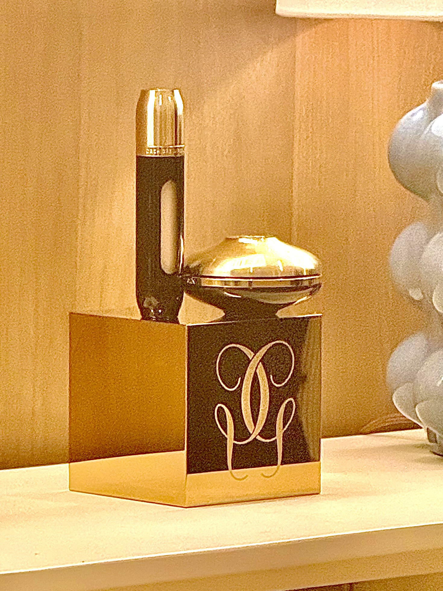 Guerlain Spa Longevity Concentrate View of packaging of the Guerlain Spa Longevity Concentrate